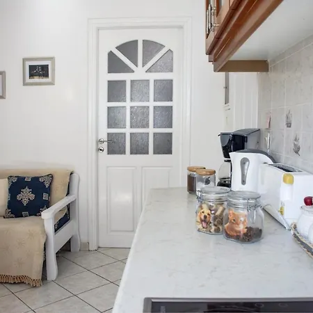 בית נופש Small Traditiional Near The Shops And Restaurants In Korissia, Kea Ioulis