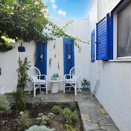 בית נופש Small Traditiional Near The Shops And Restaurants In Korissia, Kea Ioulis