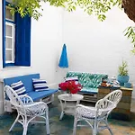 Small Traditiional Near The Shops And Restaurants In Korissia, Kea *