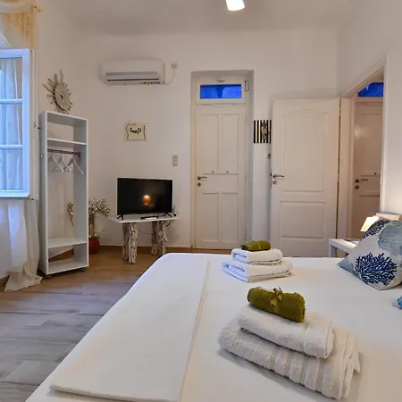 Ferienhaus Small Traditiional Near The Shops And Restaurants In Korissia, Kea Ioulis